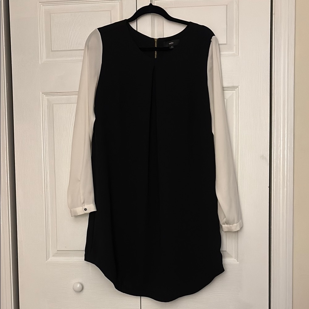 Mossimo Long Sleeve Black Sheath Dress with White Accents Sz Large EUC